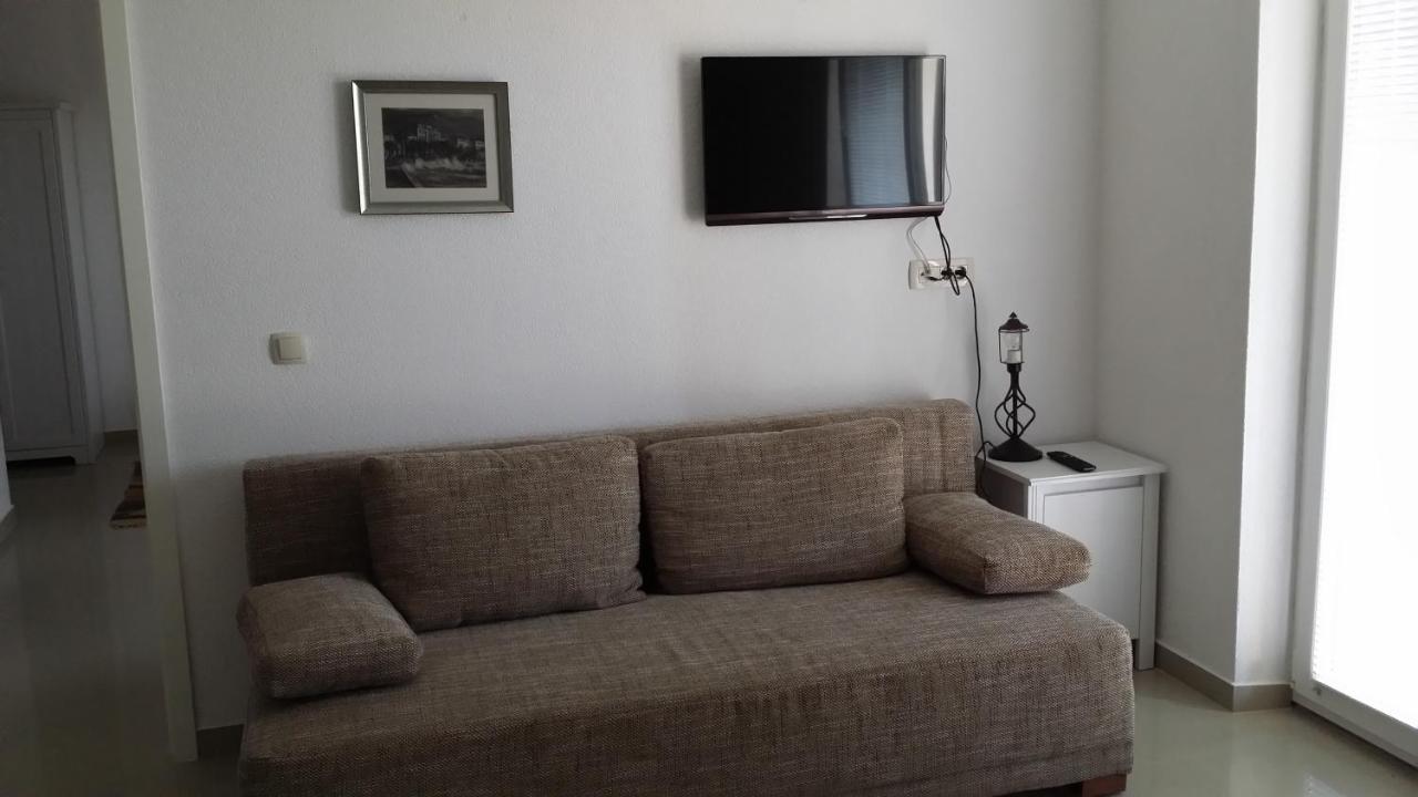 Apartments Lucija Brela Εξωτερικό φωτογραφία