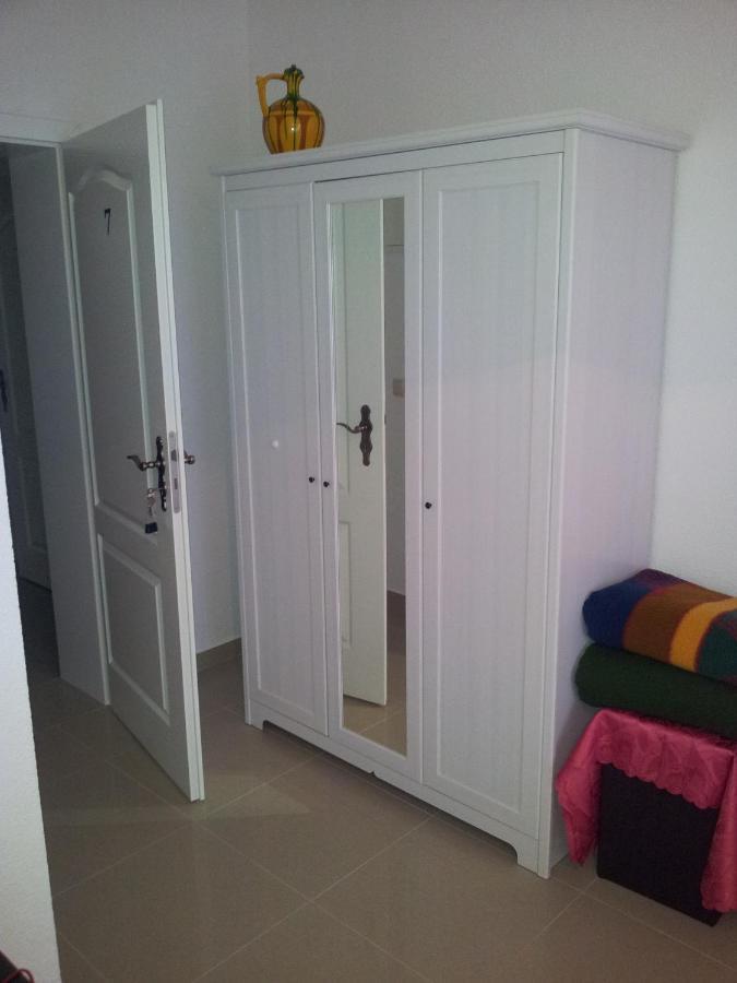 Apartments Lucija Brela Εξωτερικό φωτογραφία