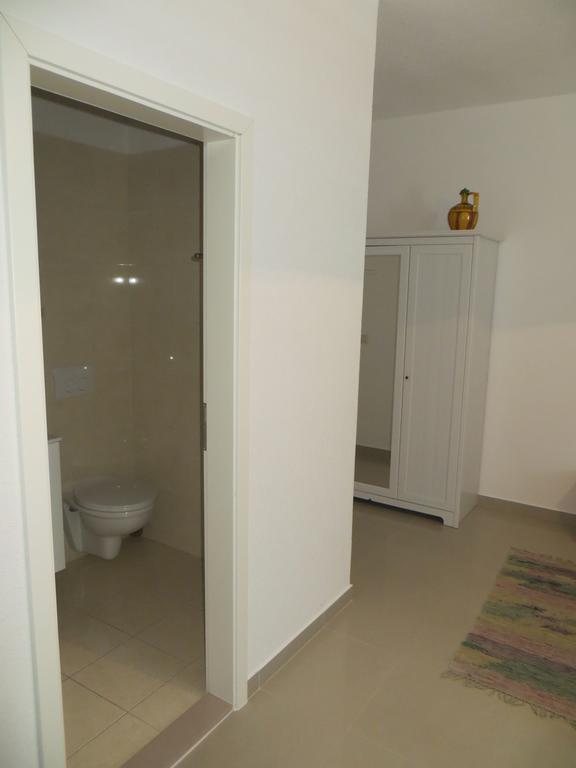Apartments Lucija Brela Εξωτερικό φωτογραφία