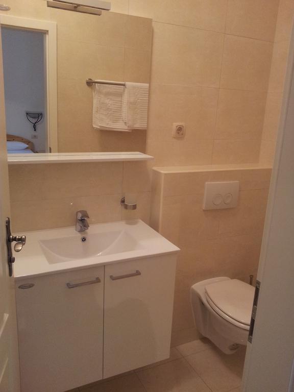 Apartments Lucija Brela Δωμάτιο φωτογραφία